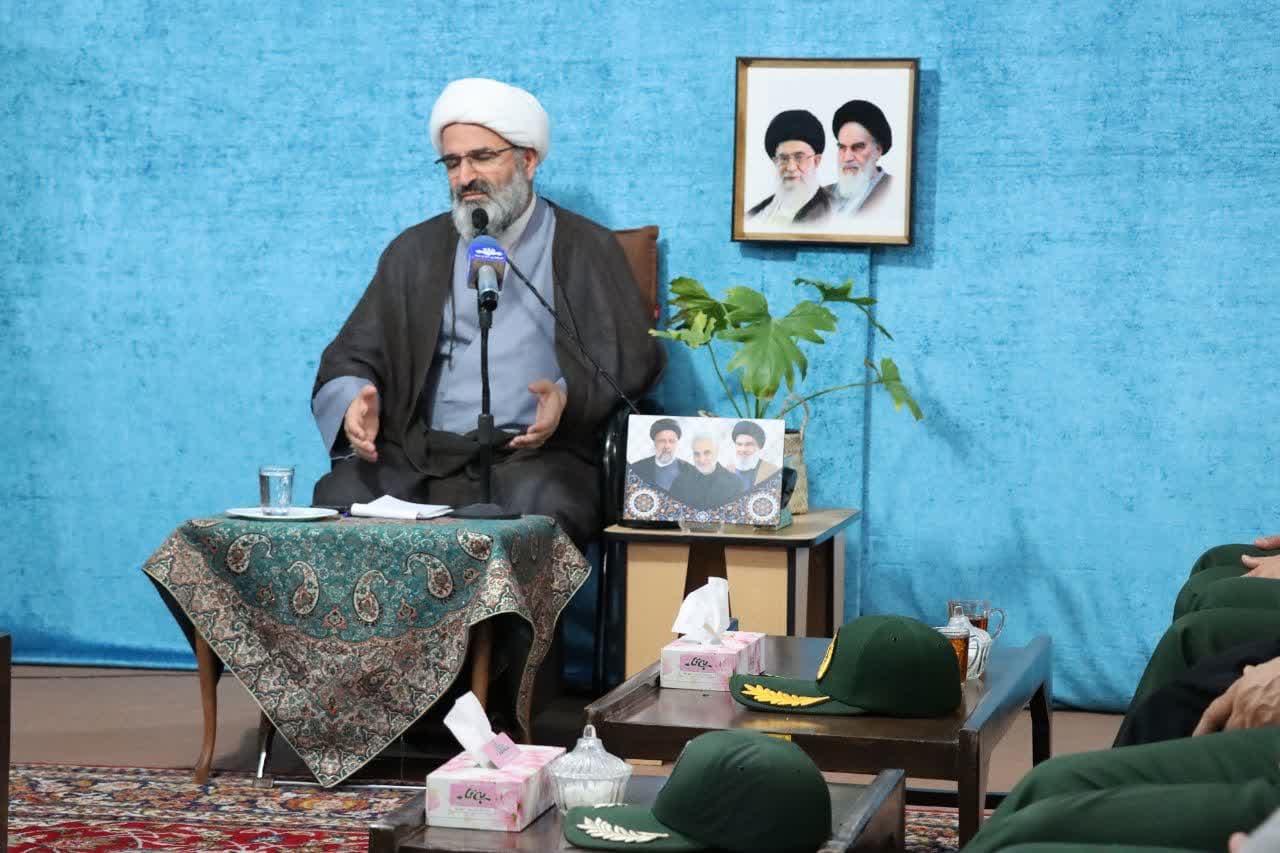 سپاه پاسداران، ابتکار الهی امام خمینی(ره) و نماد امنیت و خدمت بی‌منت