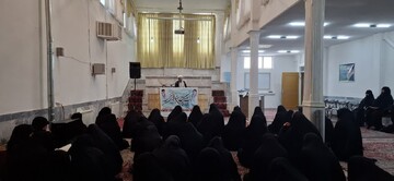 تصاویر/مرحله مدرسه ای هفدهمین جشنواره فراخوان بانوی کرامت و رشد گروهی دهم در مدرسه علمیه الزهرا (س) اراک