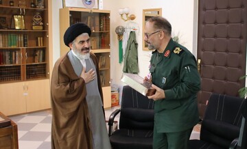 تجلیل نماینده ولی‌فقیه در آذربایجان غربی از مجاهدت پاسداران