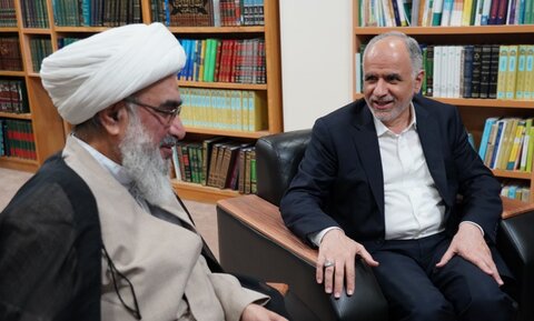 تصاویر/ دیدار وزیر دادگستری با نماینده ولی فقیه در بوشهر