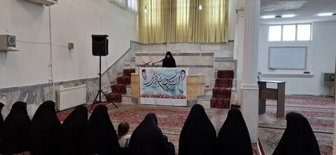 تصاویر/مرحله مدرسه ای هفدهمین جشنواره فراخوان بانوی کرامت و رشد گروهی دهم در مدرسه علمیه الزهرا (س) اراک