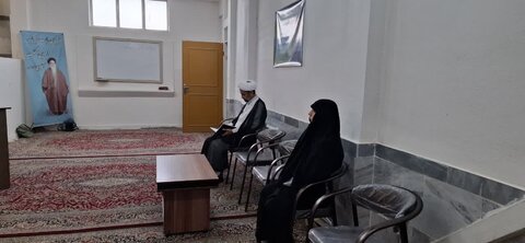 تصاویر/مرحله مدرسه ای هفدهمین جشنواره فراخوان بانوی کرامت و رشد گروهی دهم در مدرسه علمیه الزهرا (س) اراک