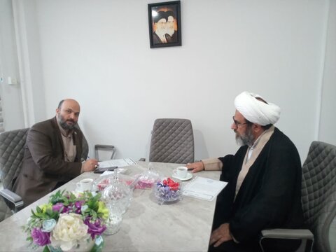 تصادیر دیدار امام‌جمعه کوهدشت با برخی مسئولان وزارت آموزش و پرورش