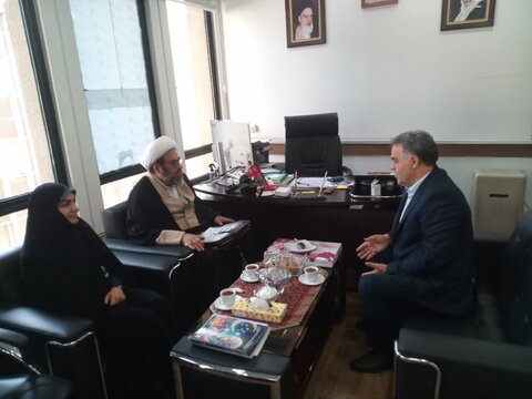 تصادیر دیدار امام‌جمعه کوهدشت با برخی مسئولان وزارت آموزش و پرورش