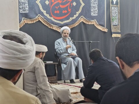 تصاویر / درس اخلاق هفتگی حوزه علمیه صاحب الزمان عج مرند