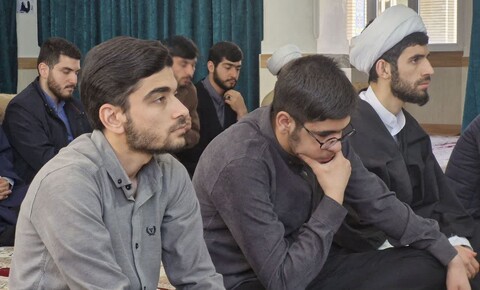 تصاویر / درس اخلاق هفتگی حوزه علمیه صاحب الزمان عج مرند