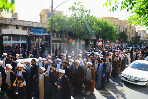  تشییع پیکر مرحوم حجت الاسلام والمسلمین عالمی