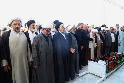  تشییع پیکر مرحوم حجت الاسلام والمسلمین عالمی