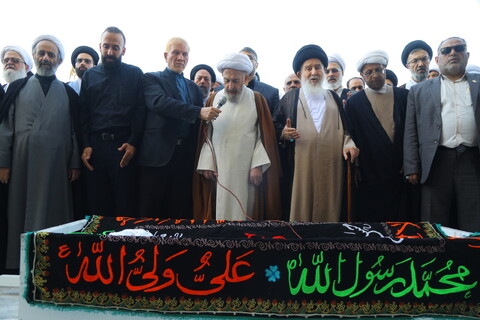  تشییع پیکر مرحوم حجت الاسلام والمسلمین عالمی