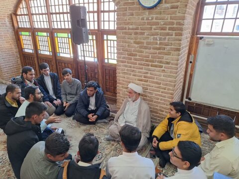 حضور استاد اخلاق حوزه در مدرسه علمیه صالحیه قزوین
