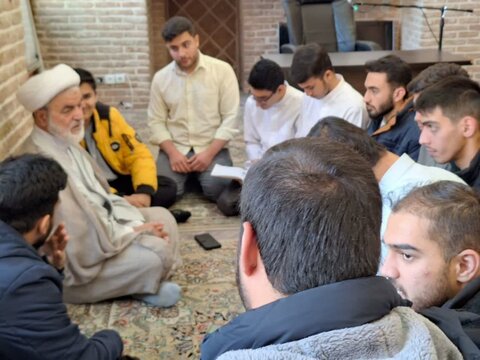 حضور استاد اخلاق حوزه در مدرسه علمیه صالحیه قزوین