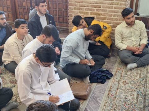 حضور استاد اخلاق حوزه در مدرسه علمیه صالحیه قزوین