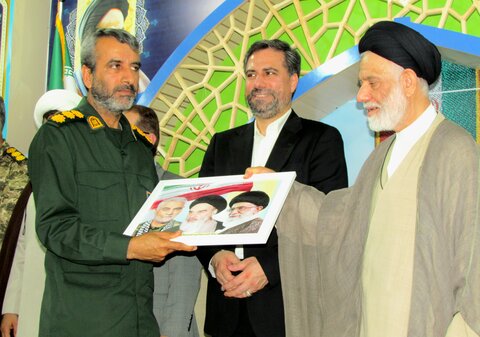 تصاویر/ گرامیداشت سالروز تاسیس سپاه در بندر دیّر