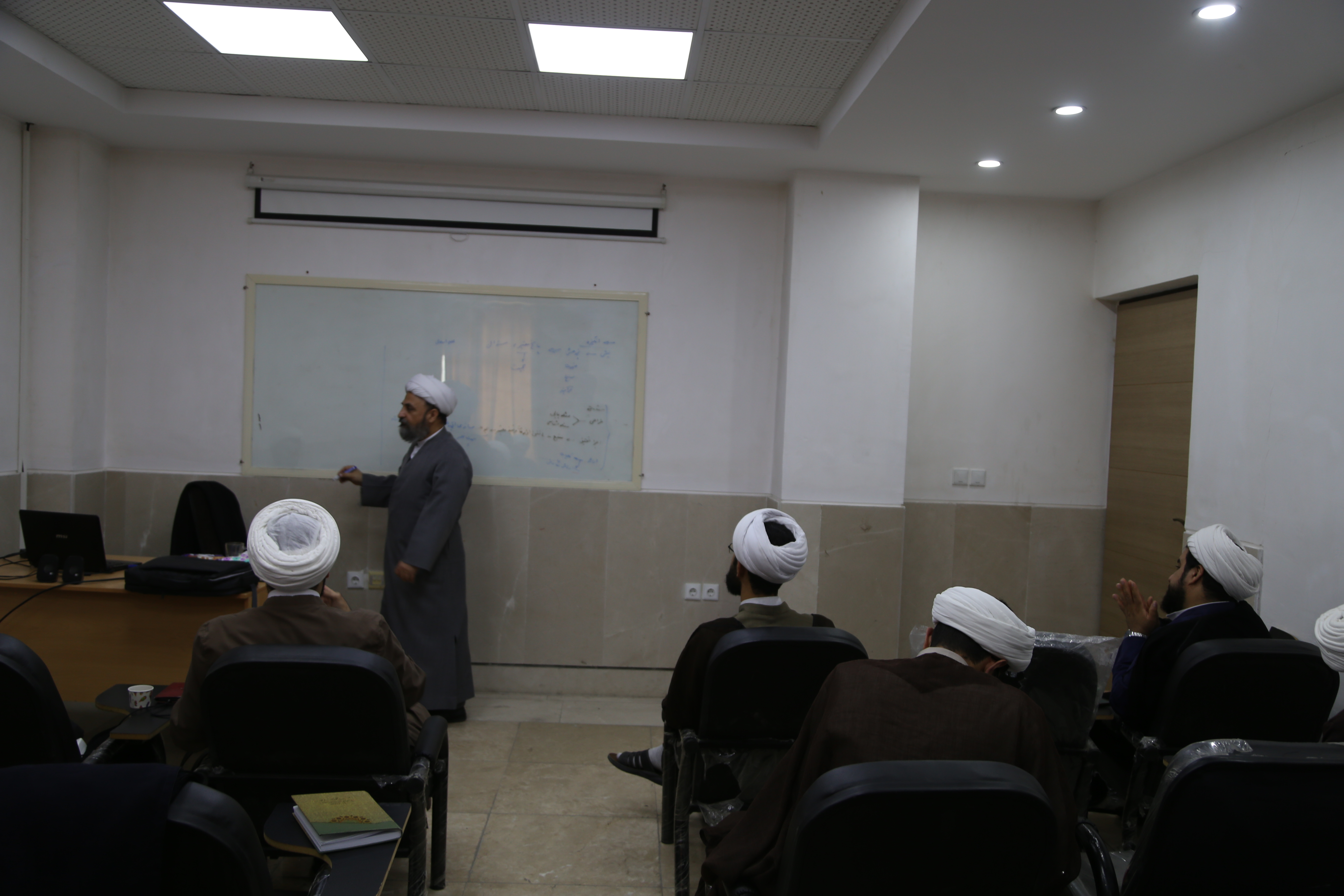تصاویر/ مرحله دوم دوره آموزشی تربیت استاد تحقیق و پژوهش حوزه علمیه خوزستان
