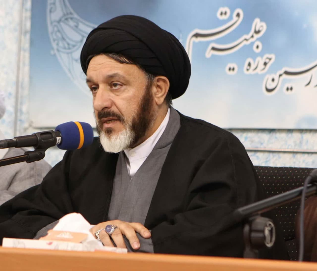 ارزش های دینی را گرامی بداریم