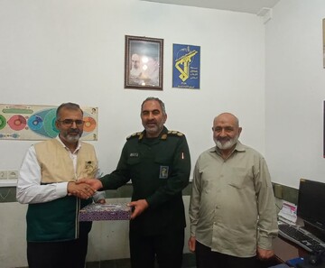 تجلیل خادمیاران آران و بیدگل از سبزپوشان مقتدر سپاه