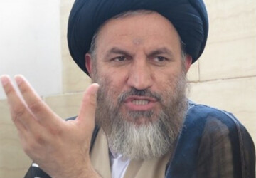 فیلم| تعابیر حجت‌الاسلام والمسلمین ملک حسینی برای ۲ قاضی یاسوجی در مسجد کریک