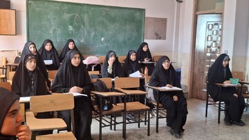 فیلم | روز اول مسابقات قرآن، عترت و نماز استان اصفهان در کاشان