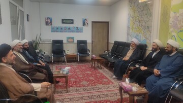 نشست هم‌اندیشی با موضوع راهکارهای افزایش نهج‌البلاغه‌خوانی برگزار شد