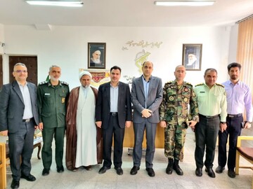 فرماندار ویژه کاشان و اعضای شورای تأمین شهرستان با فرمانده سپاه دیدار کردند+ عکس