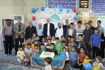 جشن تولد دسته جمعی ۶۰ نفر از نوجوانان برگزار شد+ تصاویر