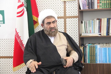 ائمه جماعات جوانان مستعد و علاقه‌مند به حوزه علمیه را شناسایی کنند