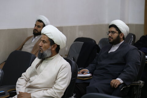 تصاویر/مرحله دوم دوره آموزشی تربیت استاد تحقیق و پژوهش حوزه علمیه خوزستان برگزار شد