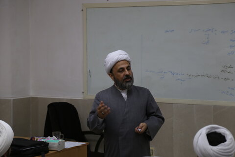 تصاویر/مرحله دوم دوره آموزشی تربیت استاد تحقیق و پژوهش حوزه علمیه خوزستان برگزار شد