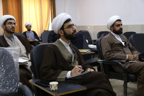 تصاویر/مرحله دوم دوره آموزشی تربیت استاد تحقیق و پژوهش حوزه علمیه خوزستان برگزار شد