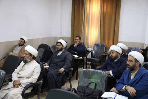 تصاویر/مرحله دوم دوره آموزشی تربیت استاد تحقیق و پژوهش حوزه علمیه خوزستان برگزار شد