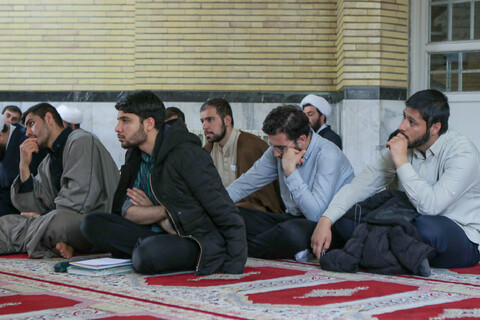 تصاویر/برگزاری درس اخلاق آیت الله موسوی اصفهانی در مدرسه علمیه زنگنه همدان