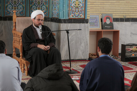 تصاویر/برگزاری درس اخلاق آیت الله موسوی اصفهانی در مدرسه علمیه زنگنه همدان