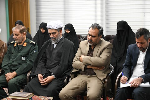 تصاویر| دیدار مسئول ستاد احیاء  و مجمع رهروان امر به معروف و نهی از منکر استان اصفهان با امام جمعه