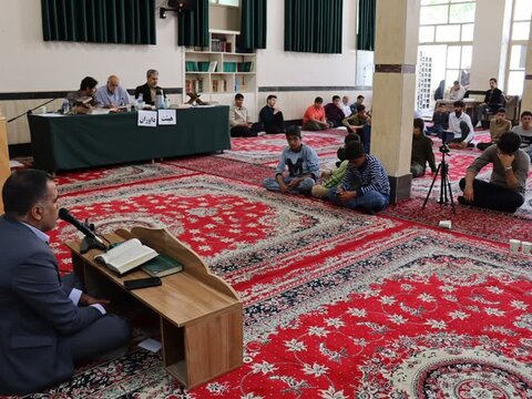 تصاویر برگزاری هفدهمین مرحله استانی دوره مسابقات قرآنی مدهامتان در لرستان