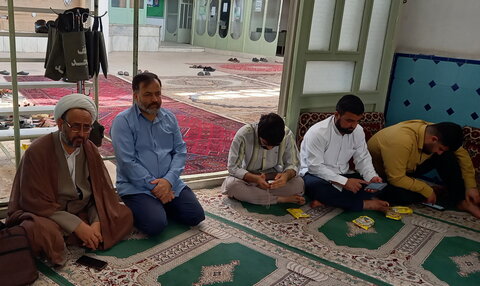 تصاویر/ نشست بصیرت‌افزایی و پاسخ به شبهات سیاسی مدرسه علمیه آیت‌الله مدنی کاشانی(ره)