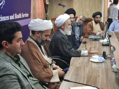 تصاویر/هم اندیشی اساتید و نخبگان دانشگاهی دانشگاه علوم پزشکی کاشان با حضور حجت الاسلام والمسلمین علیرضا پناهیان