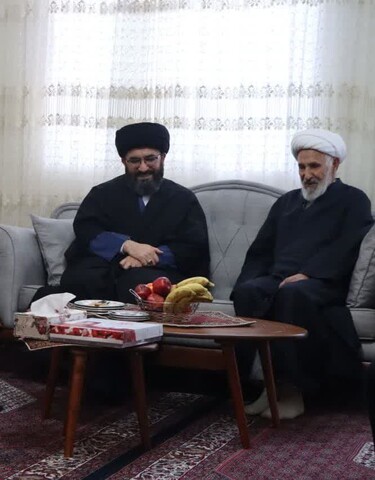 تصاویر | دیدار نماینده ولی فقیه در زنجان با تعدادی از علمای استان در استان قم