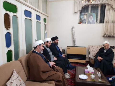 تصاویر | دیدار نماینده ولی فقیه در زنجان با تعدادی از علمای استان در استان قم