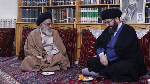 تصاویر | دیدار نماینده ولی فقیه در زنجان با تعدادی از علمای استان در استان قم