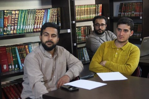 تصاویر / نست بیانیه گام دوم انقلاب اسلامی در مدرسه علمیه سردارین قزوین