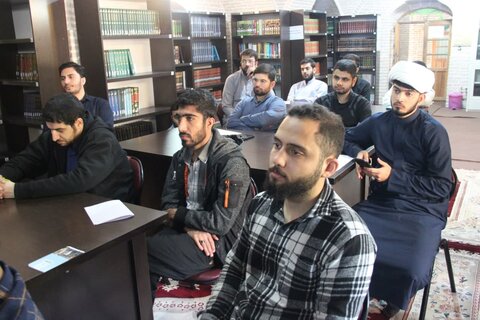 تصاویر / نست بیانیه گام دوم انقلاب اسلامی در مدرسه علمیه سردارین قزوین