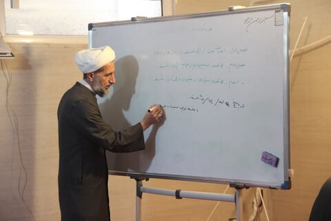 تصاویر / نشست مشترک گروه های علمی در پژوهش سرای قزوین