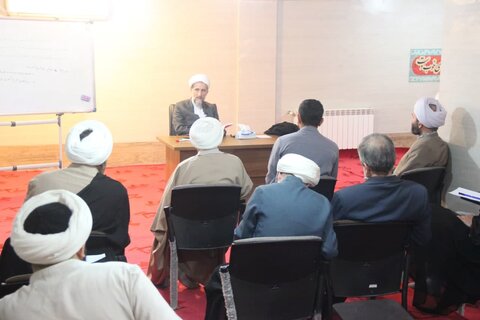 تصاویر / نشست مشترک گروه های علمی در پژوهش سرای قزوین