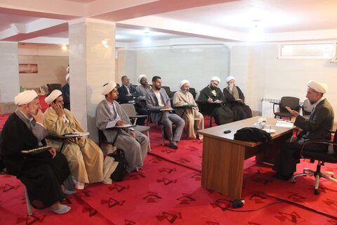 تصاویر / نشست مشترک گروه های علمی در پژوهش سرای قزوین