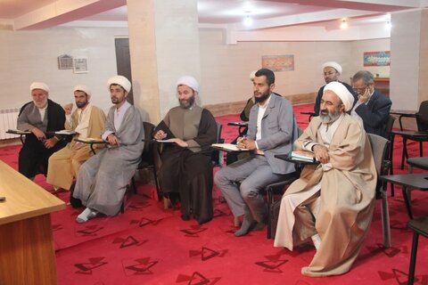 تصاویر / نشست مشترک گروه های علمی در پژوهش سرای قزوین