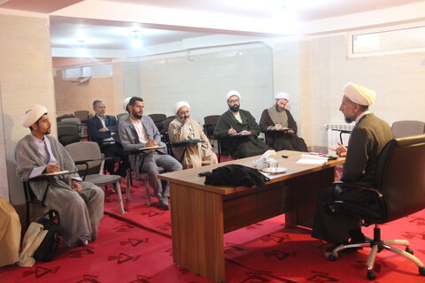 تصاویر / نشست مشترک گروه های علمی در پژوهش سرای قزوین