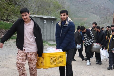 تصاویر/ اردوی یک روزه اساتید و طلاب مدرسه علمیه امام خامنه ای ارومیه