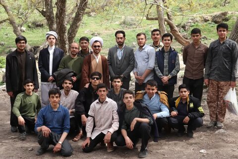 تصاویر/ اردوی یک روزه اساتید و طلاب مدرسه علمیه امام خامنه ای ارومیه