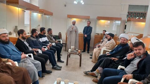تصاویر/ بازدید طلاب مدرسه علمیه آیت الله نمازی خوی از موزه