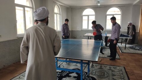 تصاویر/ بازید دانش آموزان مدرسه شاهد سلماس از مدرسه علمیه امام سلماس